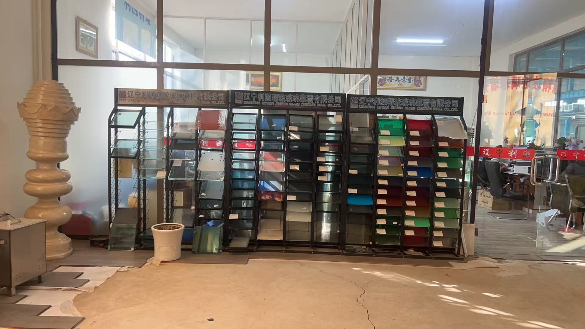 扬州市工程玻璃批量采购夹层夹丝玻璃 - 方案